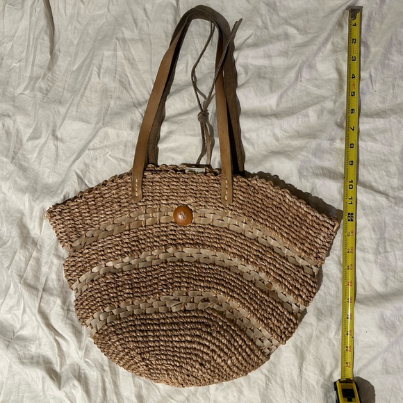 *Basket/bag with leather handle - Picture 1 of 7